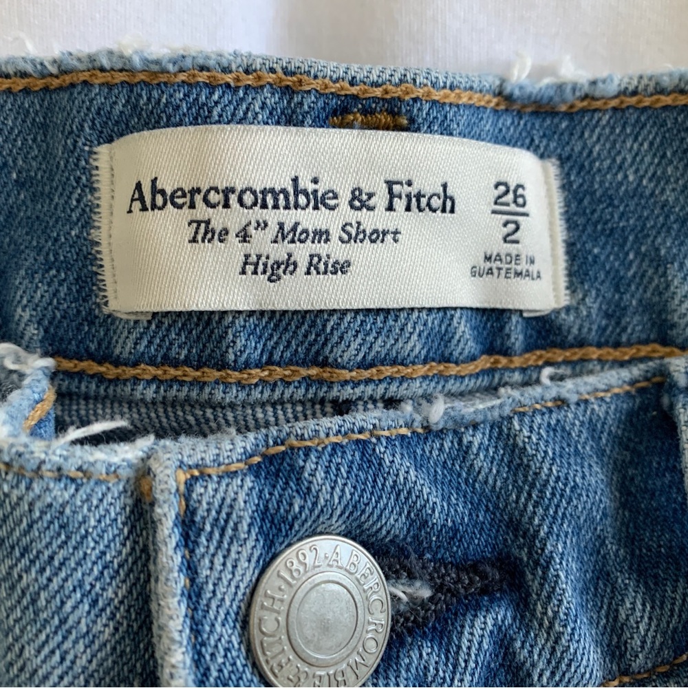 A&F High Rise 4 Inch Mom Shorts